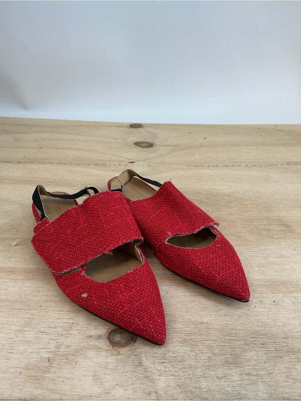 Erika Cavallini Red Pointed Toe Women's Flats - Stylish Slip-On Size 39